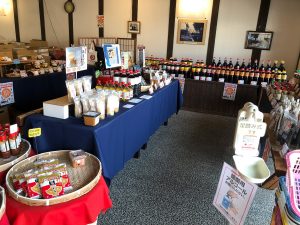 山内本店 工場併設の資料館でアウトレットの味噌・醤油販売してます!